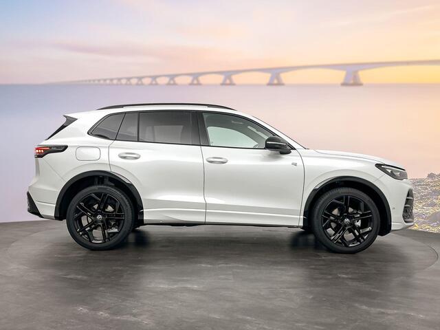 Volkswagen TIGUAN R-Line-Edition 1.5 110 kW / 150 pk eTSI SUV 7 vers