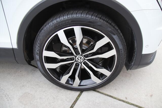 Volkswagen TIGUAN 1.4 TSI 150pk Comf. Business DSG, Carplay/Camera, winter pakket, trekhaak Aanbieding!