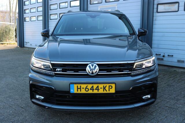 Volkswagen TIGUAN 1.5 TSI Highline R Autom Xenon Black style Virtual cockpit Panodak Navi Camera Bj:2020