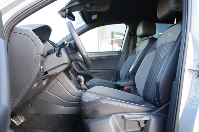 Volkswagen TIGUAN 1.4 TSI eHybrid 245 PK R-Line BNS+ PHEV, Black Style, Carplay, Stuurverwarming