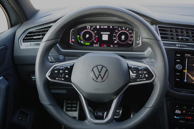 Volkswagen TIGUAN 1.4 TSI eHybrid 245 PK R-Line BNS+ PHEV, Black Style, Carplay, Stuurverwarming