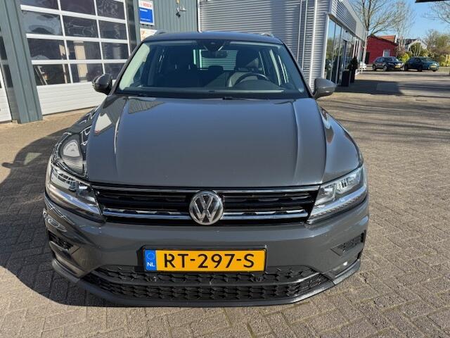 Volkswagen TIGUAN 1.4 TSI CL Bns * trekhaak * apple carplay * All In prijs