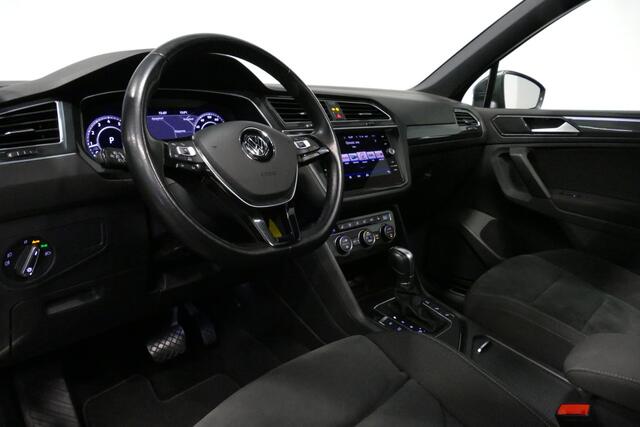 Volkswagen TIGUAN 1.4 TSI ACT Business R / Orig. Nederlands / R-line / Black Style / 20" Suzuka LMV / Panoramadak / LED koplampen / Stoelmassage / Stoelverwarming / Virtual Cockpit / Achteruitrijcamera / Adapt. Cruise / Elek. achterklep / Apple Carplay-Android Auto / DAB