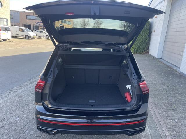 Volkswagen TIGUAN 1.5 TSI 3X R-Line Black style