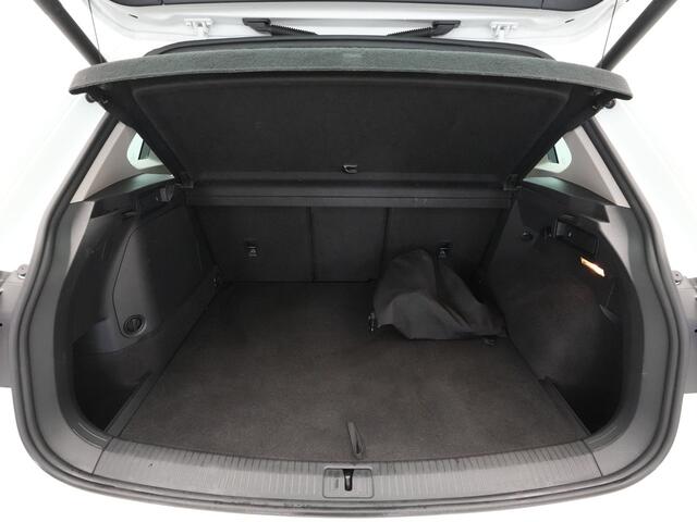 Volkswagen TIGUAN 1.4 TSI 245pk eHybrid Elegance Navigatie Camera Matrix Led Stoelverwarming 230