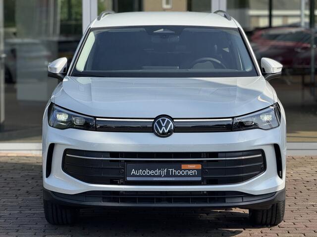 Volkswagen TIGUAN 1.5 eHybrid Life Edition Trekhaak | keyless | 18" | stoel en stuurverwarming