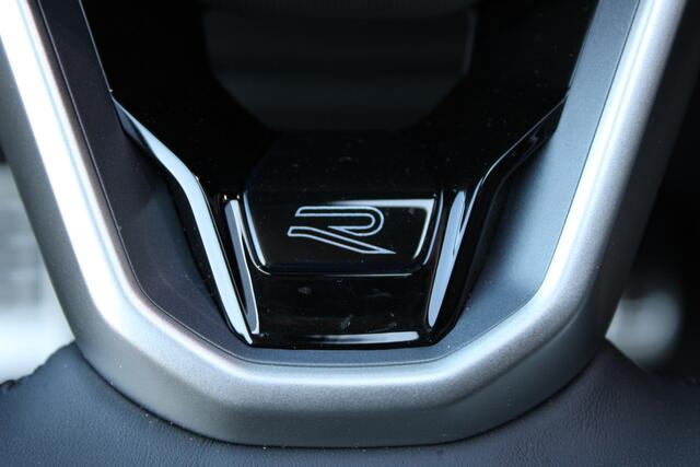 Volkswagen TIGUAN 1.5 eTSI 150PK DSG R-Line Edition |PANO-DAK|BLACK-STYLE|IQ-LIGHT|IQ.DRIVE|CAMERA|