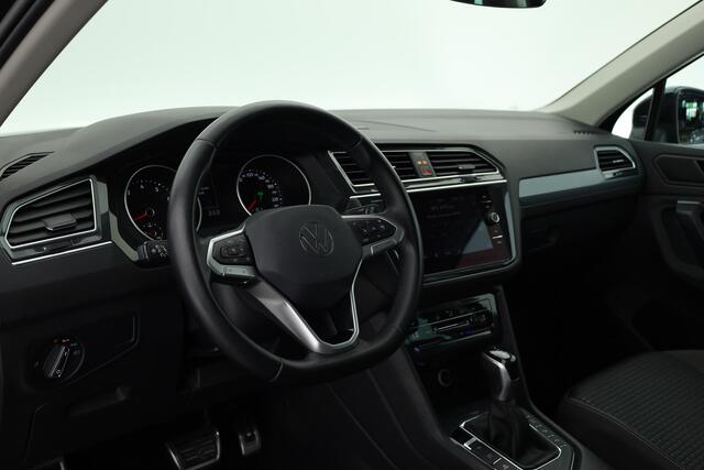 Volkswagen TIGUAN 1.5 TSI DSG 150pk | Navi | Camera | Travel Assist | Stoel- Stuurverw. | Dodehoekdet.