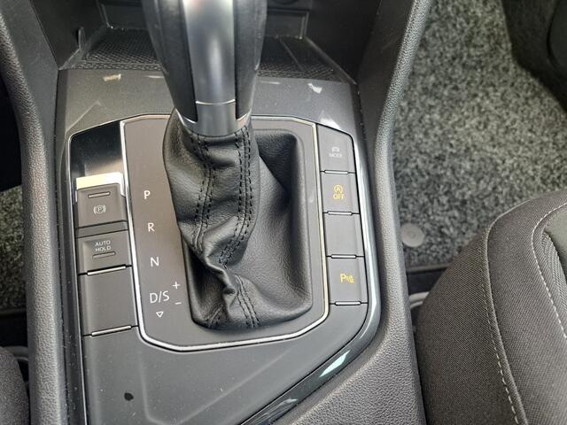 Volkswagen TIGUAN 1.5 TSI 150 Pk ACT R-Line Highline Panodak Digital Cockpit