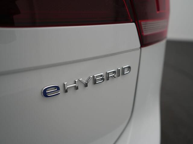 Volkswagen TIGUAN 1.4 TSI eHybrid R-Line Business+ - RIJKLAARPRIJS - Stuur- en Stoelverwarming - Achteruitrijcamera