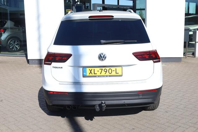 Volkswagen TIGUAN 1.5 TSI Comfortline Business 96KW/130PK, trekhaak, 17 LMV, privacy glas, NL Auto 2e eigenaar door ons nieuw geleverd en onderhouden, elektrische achterklep, achteruitrijcamera, chrome dakrailing + sierlijsten, privacy glas, 3 zone climatronic, navigatie, 