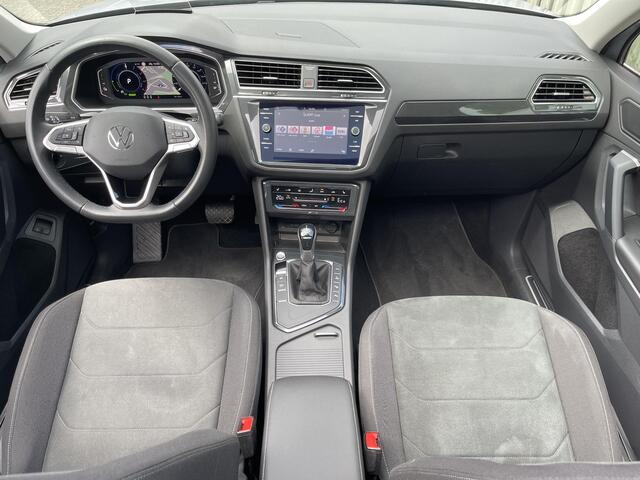 Volkswagen TIGUAN 1.4 TSI eHybrid Elegance 19"/Panoramadak/Trekhaak/IQ Lights/Dodehoek/Camera/Adaptieve cruise/Elektrische klep/Stoel + stuurverwarming