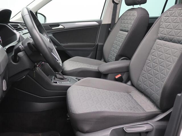 Volkswagen TIGUAN 1.4 TSI Life Business eHybrid 245PK DSG Full led, trekhaak, adaptive cruise, stuur-stoelverwarming, schuif-kanteldak, navigatie, 17" lichtmetaal