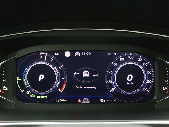 Volkswagen TIGUAN 1.4 TSI eHybrid Life Business 245PK DSG full led, adaptive cruise, achteruitrijcamera, elek. bedienbare achterklep, keyless, lane assist, navigatie, 17" lichtmetaal