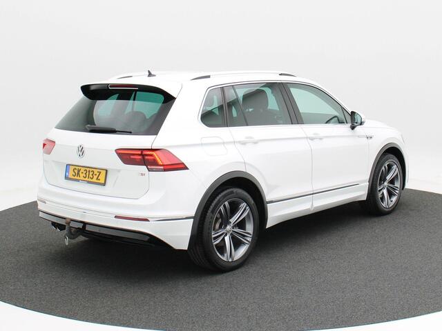Volkswagen TIGUAN 1.4 TSi 150 Pk Automaat R-Line | Adaptive Cruise | CarPlay | Navigatie | Bluetooth | Parkeersensoren | Trekhaak | 19 Inch | 104.712 Km!!