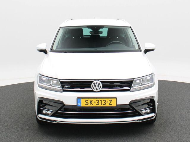 Volkswagen TIGUAN 1.4 TSi 150 Pk Automaat R-Line | Adaptive Cruise | CarPlay | Navigatie | Bluetooth | Parkeersensoren | Trekhaak | 19 Inch | 104.712 Km!!