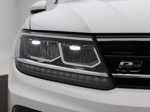 Volkswagen TIGUAN 1.4 TSi 150 Pk Automaat R-Line | Adaptive Cruise | CarPlay | Navigatie | Bluetooth | Parkeersensoren | Trekhaak | 19 Inch | 104.712 Km!!
