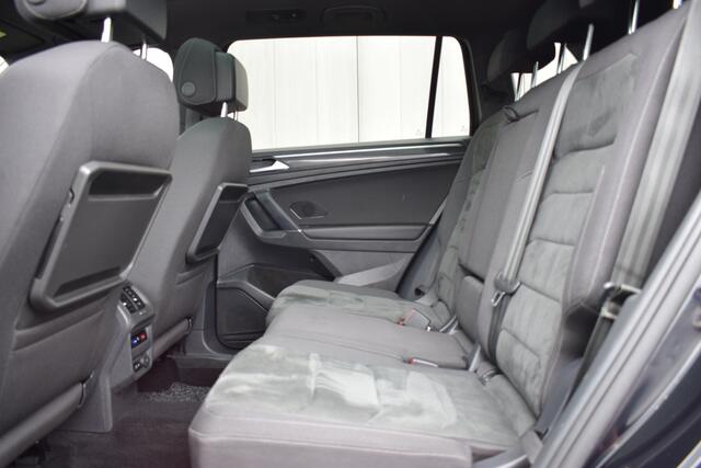Volkswagen TIGUAN Allspace 1.5 TSi Automaat Highline R-Line LED | Panoramadak | Carplay | Camera | Trekhaak | Virtual | 19 Inch LMV