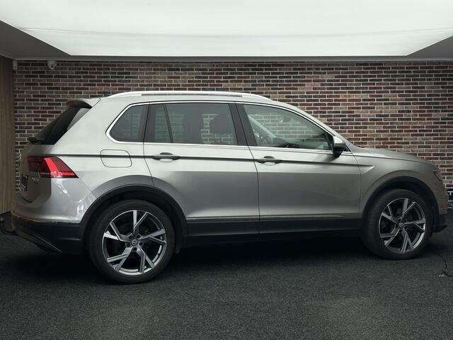 Volkswagen TIGUAN 2.0 TSI 4Motion Highline Virtual DSG 20 inch Leer Trekhaak