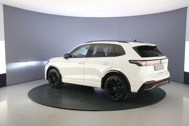 Volkswagen TIGUAN R-Line Edition 1.5 eTSI 150pk DSG Automaat Black style, Adaptive cruise control, Elektrische achterklep, Achteruitrijcamera, LED koplampen, Stuurwiel verwarmd