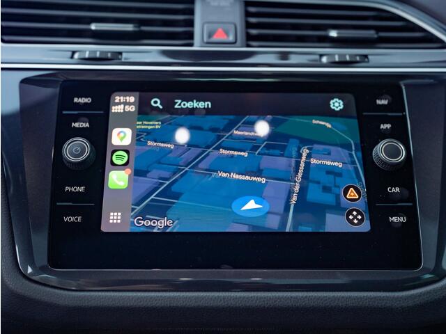 Volkswagen TIGUAN 2.0 TSI 4Motion Highline Business R-Line | 360 camera | Panodak | Trekhaak wegkl. | Prijs Rijklaar!!