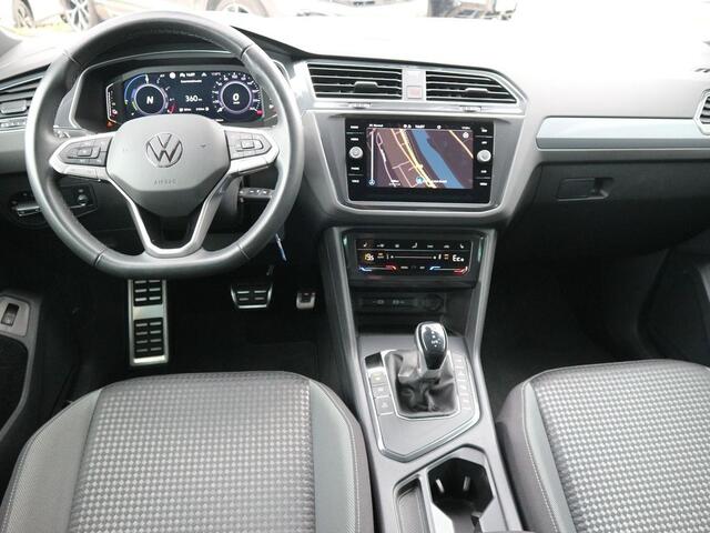 Volkswagen TIGUAN 1.4 TSI eHybrid ACC Trekhaak Matrix LED Head-Up Camera 19 Inch Stoelverwarming