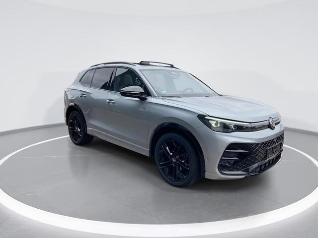 Volkswagen TIGUAN 1.5TSI/150PK R-Line DSG · Panoramadak · 360°Camera + Parkeersensoren · Massagefunctie · Garantie tot december 2026