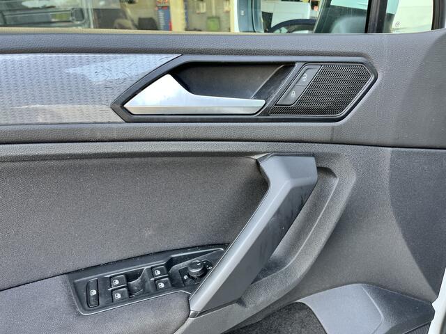 Volkswagen TIGUAN 2.0 TDI 150pk DSG Grijskenteken Euro 6 Airco Cruise controle Telefoon verbinding Navigatiesysteem Stuurwielbediening Parkeersensoren voor en achter 2-Persoons Bestel