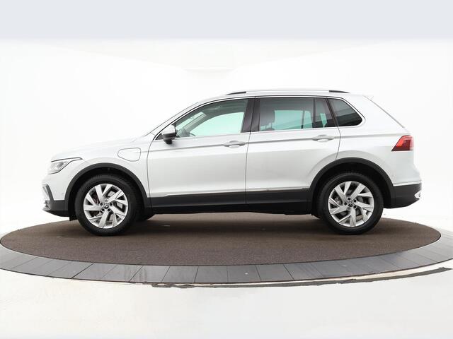 Volkswagen TIGUAN 1.4 Tsi 245pk DSG eHybrid Elegance · Panoramadak · Camera · Keyless · Apple/Android Car Play · Navi · P-Sensoren · 18'' Inch ·