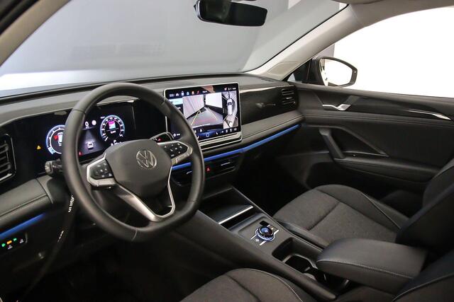 Volkswagen TIGUAN Life Edition 1.5 eTSI 150pk DSG Automaat Trekhaak, 360 camera, Achteruitrijcamera, Navigatie, Elektrische achterklep, Stuurwiel verwarmd, Stoelverwarming