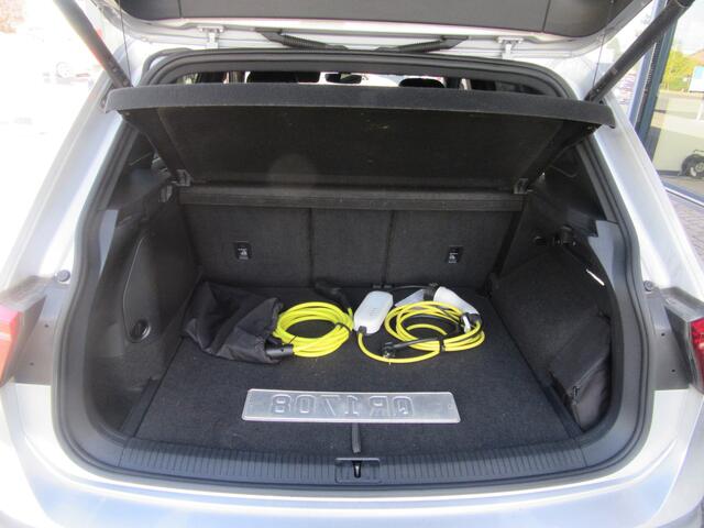 Volkswagen TIGUAN 1.4 TSI eHybrid PHEV R-Line Business+ | LED Matrix | Camera | Adaptive CC | Black Line LM | (occasion) PHEV