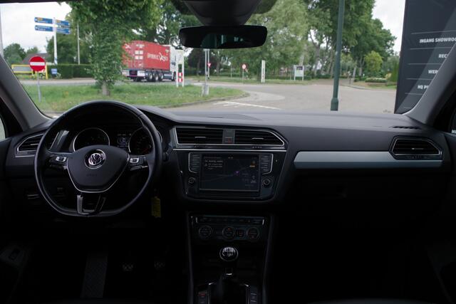 Volkswagen TIGUAN 1.4 TSI 125 PK R-Line Comfortline Business, Panoramadak, Trekhaak, Leder, Memory, Carplay
