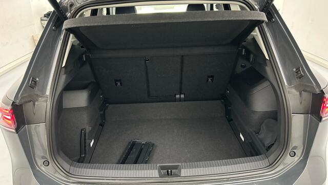 Volkswagen TIGUAN 1.5 eTSI 150PK ELEGANCE DSG7 | Navi | 360 camera | Massage