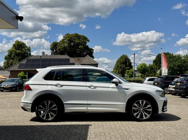 Volkswagen TIGUAN 2.0 TSI 220PK 4Motion Highline R-Line Virtual Standkachel Trekha