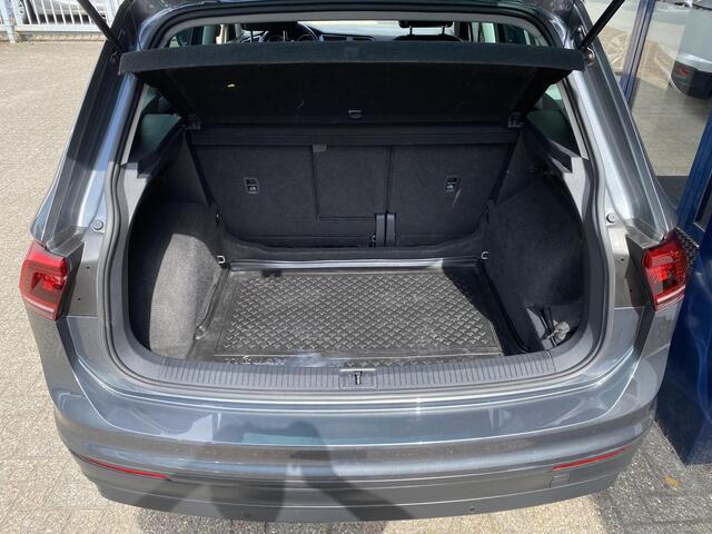 Volkswagen TIGUAN 1.4 TSI Comfortline Business / NL-Auto / Adaptieve Cruise-Control / Climate-Control / Apple-Carplay & Android-Auto / DAB Radio-Bluetooth / Navi / LED / Armsteun V+A / Getint-Glas / PDC V+A / 17'' LMV / ENZ.