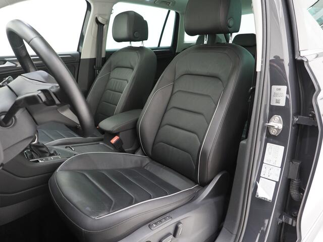 Volkswagen TIGUAN 1.4 TSI eHybrid Elegance Exclusive | Panoramadak | Trekhaak | Leder | 360 | Adaptive Cruise | Keyless | Carplay