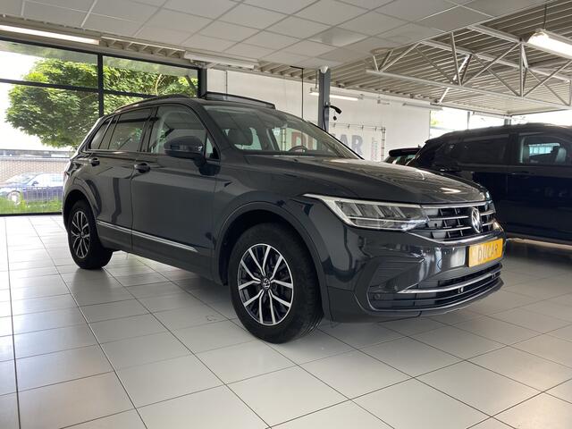 Volkswagen TIGUAN 1.4 TSI eHybrid Business+ Panoramadak /Trekhaak / apple Carplay