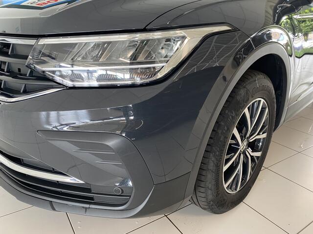 Volkswagen TIGUAN 1.4 TSI eHybrid Business+ Panoramadak /Trekhaak / apple Carplay