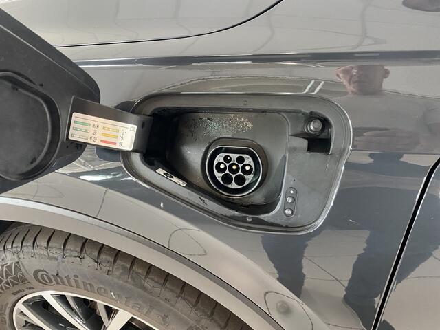 Volkswagen TIGUAN 1.4 TSI eHybrid Business+ Panoramadak /Trekhaak / apple Carplay