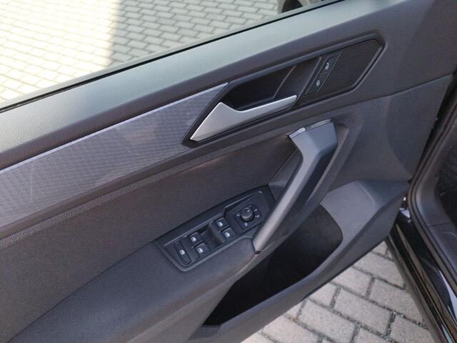 Volkswagen TIGUAN 2.0 TDI 4Motion 150 PK DSG ACC LED Navi Stoelverwarming 18 Inch