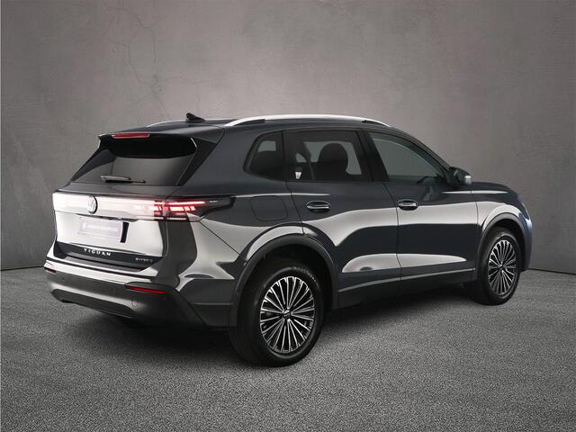 Volkswagen TIGUAN Life Edition 1.5 TSI eHybrid 204pk DSG Automaat Trekhaak, Adaptive cruise control, Elektrische achterklep, Achteruitrijamera, LED koplampen, Stuurwiel verwarmd