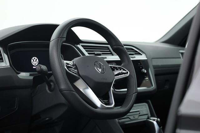 Volkswagen TIGUAN 1.5 TSI R-Line DSG | Pano | Elek. Trekhaak | Camera | Stoel- Stuurverw. | Keyless | Navi