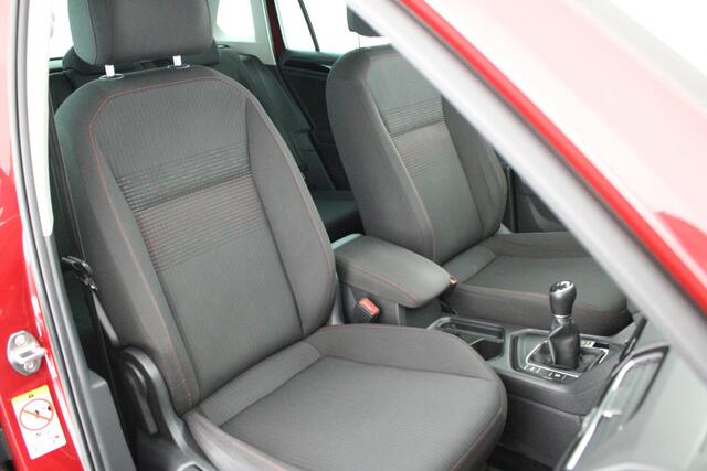 Volkswagen TIGUAN 1.4 TSI 125pk H6 R-Line Sound Trekhaak Stoelverwarming Navigatie