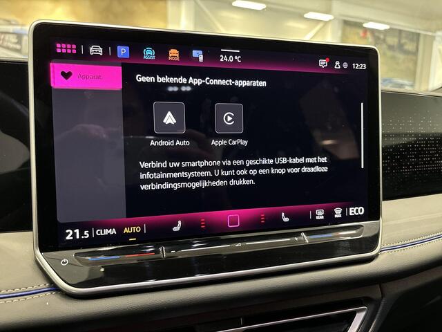 Volkswagen TIGUAN 1.5 204pk DSG eHybrid R-Line Business · Apple/Android Car Play · Camera · Elek. Trekhaak · Massage · Navigatie · 20'' Inch · Garantie t/m 24-10-2028 of 100.000km