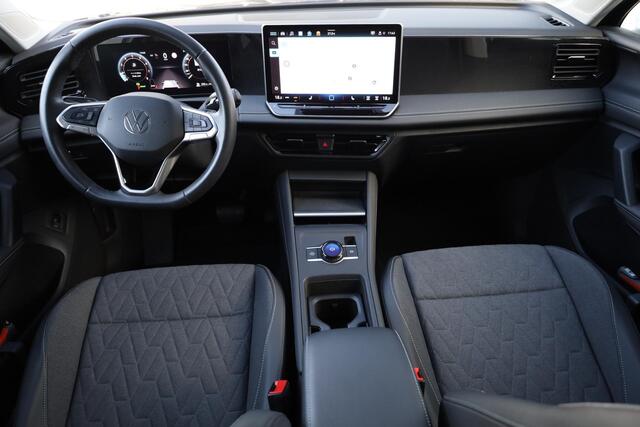 Volkswagen TIGUAN 1.5 eTSI Life Edition NL auto 1e eigenaar, 48 maanden garantie 100.000km , 18" 'Bologna' LMV, wegklapbare trekhaak, comfort pakket, dodehoekdetectie (side assist), elektrische achterklep, navigatie discover media