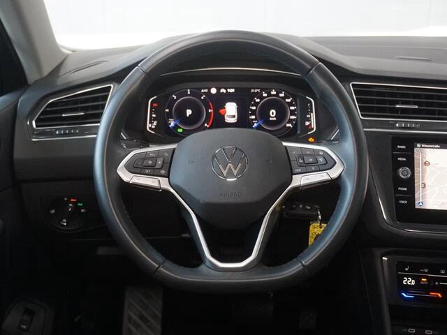Volkswagen TIGUAN 2.0 TDI 150 PK DSG ACC Zwenkbare Trekhaak LED Navi Camera