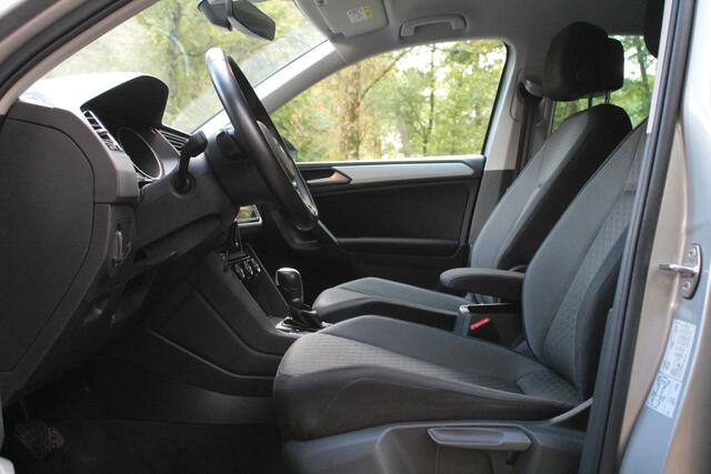 Volkswagen TIGUAN 1.5 TSI ACT Comfortline Business | Trekhaak | Camera | ACC