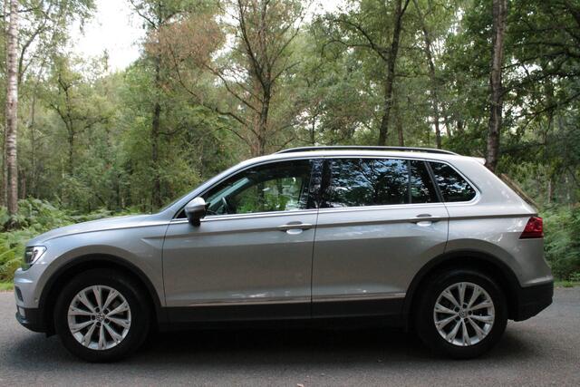 Volkswagen TIGUAN 1.5 TSI ACT Comfortline Business | Trekhaak | Camera | ACC