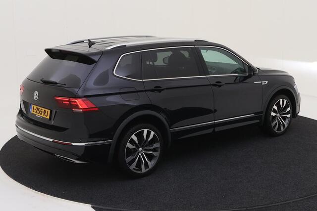 Volkswagen TIGUAN Allspace 1.5 TSI Highline Business R 7p. / Panorama dak / Full Led / Camera / Elect. klep / 20 Inch