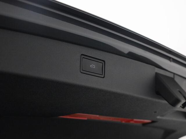 Volkswagen TIGUAN 1.5 eTsi 150pk DSG R-Line Edition · 360 Camera · Keyless · IQ.Light · Alarm · Massage · Elek. Achterklep · Dodehoek Detectie · 19'' Inch ·